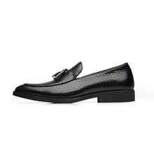 Load image into Gallery viewer, 37-48 men shoes casual moccasins leather Brand Comfortable classic luxury elegant fashion Plus Size Breathable loafers men #B02