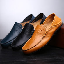 Load image into Gallery viewer, 2019 Fashion Leather Men Shoes Casual Flat Men Shoes Waterproof Breathable Loafers Genuine Leather Slip Moccasins Comfortable