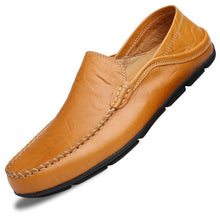 Load image into Gallery viewer, 2019 Fashion Leather Men Shoes Casual Flat Men Shoes Waterproof Breathable Loafers Genuine Leather Slip Moccasins Comfortable